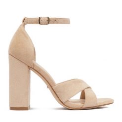 Sandały DeeZee. Brązowe sandały damskie DeeZee, bez wzorów, bez obcasa, na słupku, bez zapięcia. Za 139.99 zł.