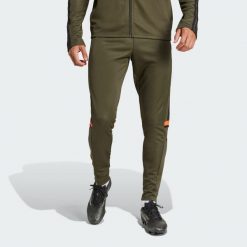 Spodnie Squadra 25 Training. Brązowe spodnie sportowe męskie Adidas, m, bez wzorów, z dresówki, na fitness i siłownię. Za 199.00 zł.