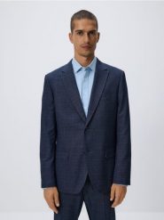 Marynarka slim fit z domieszką wiskozy - granatowy. Niebieskie marynarki męskie Reserved, bez wzorów, z tkaniny, bez kołnierzyka, bez ramiączek. Za 359.99 zł.