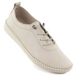 Skórzane półbuty damskie beżowe T.Sokolski 2023 FL. Brązowe półbuty damskie T.Sokolski, bez wzorów, ze skóry, bez obcasa, bez zapięcia. Za 209.99 zł.