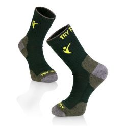 Skarpety trekkingowe z wełny merynosów ciemnozielone. Zielone skarpetki damskie TRY TO FLY, bez wzorów, z wełny. W wyprzedaży za 83.57 zł.