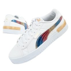 Buty sportowe damskie Puma Jada Olympic. Białe obuwie sportowe damskie Puma, bez wzorów, ze skóry ekologicznej, bez zapięcia, trekkingowe. Za 119.00 zł.