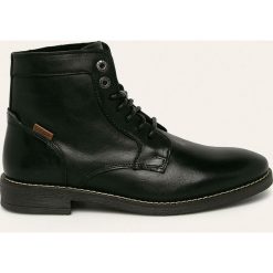 Levi's - Buty. Czarne botki męskie Levi's®, bez wzorów, z gumy, casualowe, bez obcasa, bez zapięcia. W wyprzedaży za 429.90 zł.