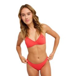 Majtki bikini o średnim kryciu dla Kobiety SOLID ESSENTIALS Czerwony. Czerwone bikini Roxy, bez wzorów, z elastanu. Za 109.99 zł.