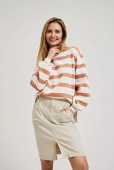 Bluza w paski z bufiastymi rękawami brązowa. Brązowe bluzy damskie MOODO, l, bez wzorów, bez ramiączek, bez kaptura. W wyprzedaży za 59.99 zł.