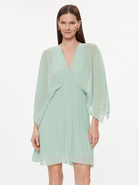 Kontatto Sukienka koktajlowa SU300 Zielony Regular Fit. Zielone sukienki damskie Kontatto, bez wzorów, z syntetyku, wizytowe, bez kołnierzyka, bez ramiączek. Za 289.99 zł.