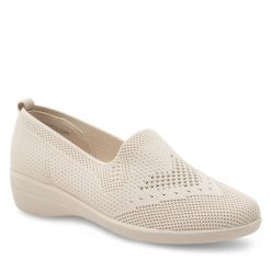 Półbuty Clara Barson. Brązowe półbuty damskie Clara Barson, bez wzorów, bez obcasa, na koturnie, bez zapięcia. Za 79.99 zł.