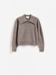 Sweter z wełną i domieszką kaszmiru - beżowy. Brązowe swetry nierozpinane damskie Reserved, l, bez wzorów, z dzianiny, bez kołnierzyka, bez ramiączek. Za 299.99 zł.