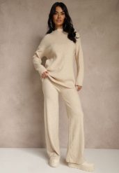 Beżowy Komplet z Wełną i Bawełną Szerokie Spodnie i Sweter o Długim Kroju Reilissa. Brązowe swetry nierozpinane damskie Renee, l, bez wzorów, z bawełny, bez kołnierzyka, bez ramiączek. Za 139.99 zł.