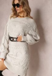 Jasnoszary Długi Sweter Oversize z Wypukłym Splotem All Over Somet. Szare swetry nierozpinane damskie Renee, bez wzorów, ze splotem, casualowe, bez kołnierzyka, bez ramiączek. Za 79.99 zł.