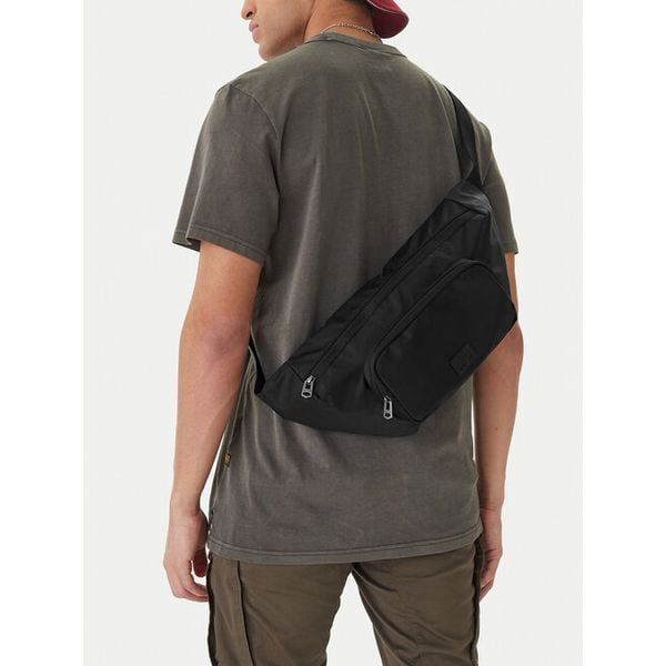 Nerka G-Star. Czarne saszetki i nerki męskie G-Star, bez wzorów. Za 149.99 zł.