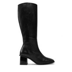 Kozaki Calvin Klein. Czarne kozaki damskie Calvin Klein, bez wzorów, bez obcasa, na słupku, bez zapięcia. Za 1,199.00 zł.