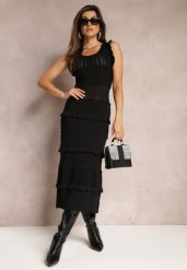 Czarna Taliowana Sukienka Sweterkowa z Falbankami Jaallee. Czarne sukienki damskie Renee, m, z aplikacjami, z dzianiny, bez kołnierzyka, bez ramiączek, maxi. Za 139.99 zł.