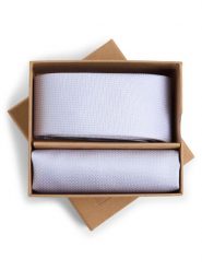Finshley & Harding London Krawat i poszetka z jedwabiu Mężczyźni Jedwab niebieski, ONE SIZE. Niebieskie krawaty i muchy Finshley & Harding London, bez wzorów, z jedwabiu. Za 199.95 zł.