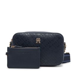 Torebka Tommy Hilfiger. Niebieskie listonoszki damskie Tommy Hilfiger, bez wzorów, bez dodatków. Za 449.99 zł.