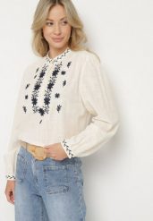 Beżowa Koszula z Bawełny ze Stójką i Guzikami Zdobiona Haftem Gonithiel. Brązowe koszule damskie Born2be, l, z aplikacjami, z bawełny, eleganckie, bez kołnierzyka, bez ramiączek. Za 99.99 zł.