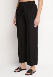 Czarne Szerokie Spodnie Typu Palazzo z Wysokim Stanem Varlevi. Czarne spodnie materiałowe damskie Born2be, bez wzorów, z jeansu, eleganckie, z podwyższonym stanem. Za 39.99 zł.