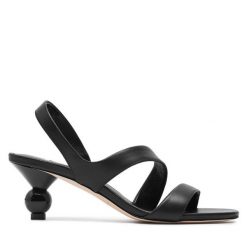 Sandały Weekend Max Mara. Czarne sandały damskie Weekend Max Mara, bez wzorów, bez obcasa, na słupku, bez zapięcia. Za 784.99 zł.