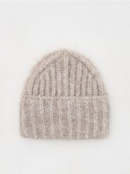 Czapka beanie z domieszką wełny - brązowy. Brązowe czapki damskie Reserved, bez wzorów, z wełny. Za 49.99 zł.