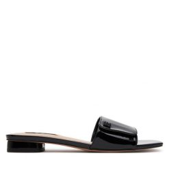 Klapki Nine West. Czarne klapki damskie Nine West, bez wzorów, bez obcasa, bez zapięcia. Za 109.99 zł.
