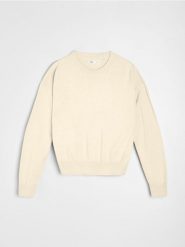 Lekki sweter basic - kremowy. Białe swetry nierozpinane damskie Sinsay, l, bez wzorów, bez kołnierzyka, bez ramiączek. Za 39.99 zł.