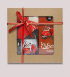 Osa — paczka (Zawartość paczki: bluza - torba - kubek - słodycze; Rozmiar koszulki / bluzy: L; Kolor koszulki / bluzy: czarny; Rodzaj nadruku: Osa). Czarne bluzy damskie nikiniki, l, bez wzorów, z bawełny, eleganckie, bez ramiączek, bez kaptura. Za 249.00 zł.