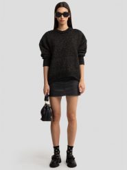 Sweter damski oversize z dodatkiem wełny czarny Mayamessa 906. Czarne swetry nierozpinane damskie BIG STAR, na zimę, bez wzorów, z dzianiny, eleganckie, bez kołnierzyka, bez ramiączek. W wyprzedaży za 199.99 zł.