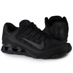 Buty męskie sportowe Nike REAX 8 TR MESH. Czarne buty sportowe męskie Nike, bez wzorów, z meshu, bez zapięcia, na fitness i siłownię. W wyprzedaży za 399.00 zł.