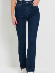 Jeansy bootcut flare z wysokim stanem - granatowy. Niebieskie jeansy damskie Sinsay, bez wzorów, z jeansu, z podwyższonym stanem. Za 69.99 zł.