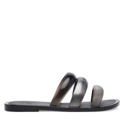 Klapki Melissa. Czarne klapki damskie Melissa, bez wzorów, bez obcasa, bez zapięcia. Za 269.99 zł.