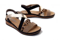 Rieker V3663-92 multi, sandały damskie. Sandały damskie Rieker, bez wzorów, bez obcasa, na koturnie, bez zapięcia. Za 299.90 zł.