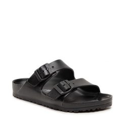 Klapki Birkenstock. Czarne klapki damskie Birkenstock, bez wzorów, bez obcasa, bez zapięcia. Za 249.99 zł.
