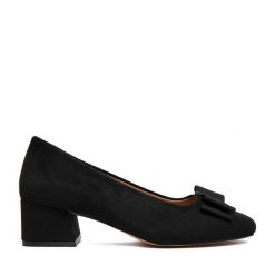 Czółenka JENNY. Czarne czółenka damskie Jenny, bez wzorów, bez obcasa, bez zapięcia. Za 129.99 zł.