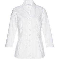 Bluzka ze stójką bonprix biały. Białe bluzki damskie bonprix, bez wzorów, bez kołnierzyka, bez ramiączek. Za 59.99 zł.