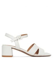 Clara Barson Sandały WS24055-02 Biały. Białe sandały damskie Clara Barson, bez wzorów, ze skóry, bez obcasa, na słupku, bez zapięcia. Za 119.99 zł.