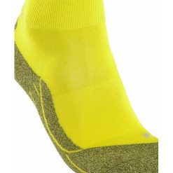 Krótkie skarpetki Falke RU4. Szare skarpety męskie Falke, bez wzorów. W wyprzedaży za 71.55 zł.