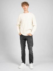Guess Sweter "C-Neck" | 0BH530 5584ZT | Mężczyzna | Czarny. Czarne swetry męskie Guess, m, z aplikacjami, z dzianiny, bez kołnierzyka, bez ramiączek. W wyprzedaży za 249.00 zł.