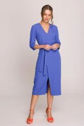 Elegancka sukienka midi z dekoltem V i rozcięciem niebieska. Niebieskie sukienki damskie Stylove, do pracy, uniwersalny, bez wzorów, z elastanu, biznesowe, bez kołnierzyka, dla wysokich, bez ramiączek, midi, dopasowane. Za 429.00 zł.
