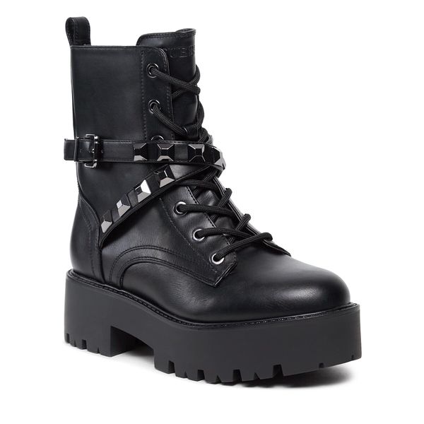 Trapery Guess. Czarne trapery damskie Guess, bez zapięcia. Za 479.99 zł.