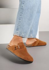 Brązowe Klapki Ozdobione Klamrą na Pasku Zelevelis. Brązowe klapki damskie Renee, bez wzorów, z jeansu, eleganckie, bez obcasa, na obcasie, bez zapięcia. W wyprzedaży za 67.49 zł.