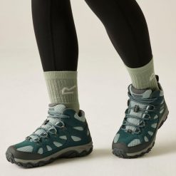 Buty damskie trekkingowe wysokie z membraną Edgepoint IV. Zielone obuwie trekkingowe damskie Regatta, z syntetyku, bez zapięcia. Za 364.50 zł.