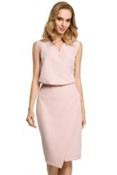 Sukienka elegancka ołówkowa do pracy kopertowy dekolt różowa. Czerwone sukienki damskie Sukienki.shop, do pracy, na lato, xxl, bez wzorów, biznesowe, bez kołnierzyka, bez ramiączek, kopertowe. Za 129.00 zł.