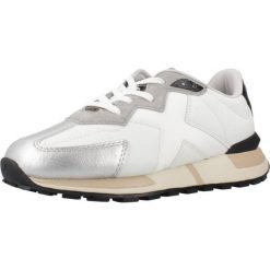 Buty MUNICH SOKU 16 Biały. Białe obuwie trekkingowe damskie munich, ze skóry, bez zapięcia. Za 365.99 zł.