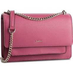 Torebka DKNY - R91E3A90 Pink PNK. Czerwone torebki do ręki damskie DKNY, bez wzorów, ze skóry, bez dodatków. W wyprzedaży za 489.00 zł.