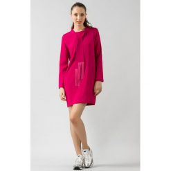 Różowa sukienka z długim rękawem. Czerwone sukienki damskie Twinset, na imprezę, z aplikacjami, bez kołnierzyka, bez ramiączek, mini. Za 388.00 zł.