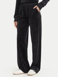 Guess Spodnie dresowe O6BB07 K5063 Czarny Regular Fit. Czarne spodnie dresowe damskie Guess, z aplikacjami, z dresówki. Za 294.99 zł.