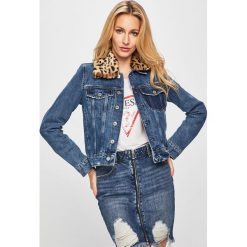 Guess Jeans - Kurtka jeansowa. Niebieskie kurtki damskie Guess Jeans, l, z aplikacjami, z bawełny, bez kaptura. Za 579.90 zł.