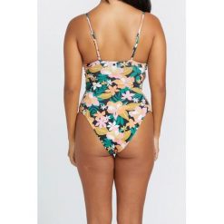 Strój kąpielowy damskiVolcom Had Me At Aloha jednoczęściowy. Czarne stroje kąpielowe damskie Volcom, s, bez wzorów, z elastanu. W wyprzedaży za 356.25 zł.