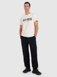 4F Spodnie casual męskie - czarne XXL. Czarne spodnie materiałowe męskie 4F, bez wzorów, z materiału. W wyprzedaży za 159.99 zł.