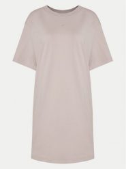 Nike Sukienka codzienna FB3204 Różowy Regular Fit. Czerwone sukienki damskie Nike, na co dzień, bez wzorów, z bawełny, bez kołnierzyka, bez ramiączek, proste. Za 259.99 zł.